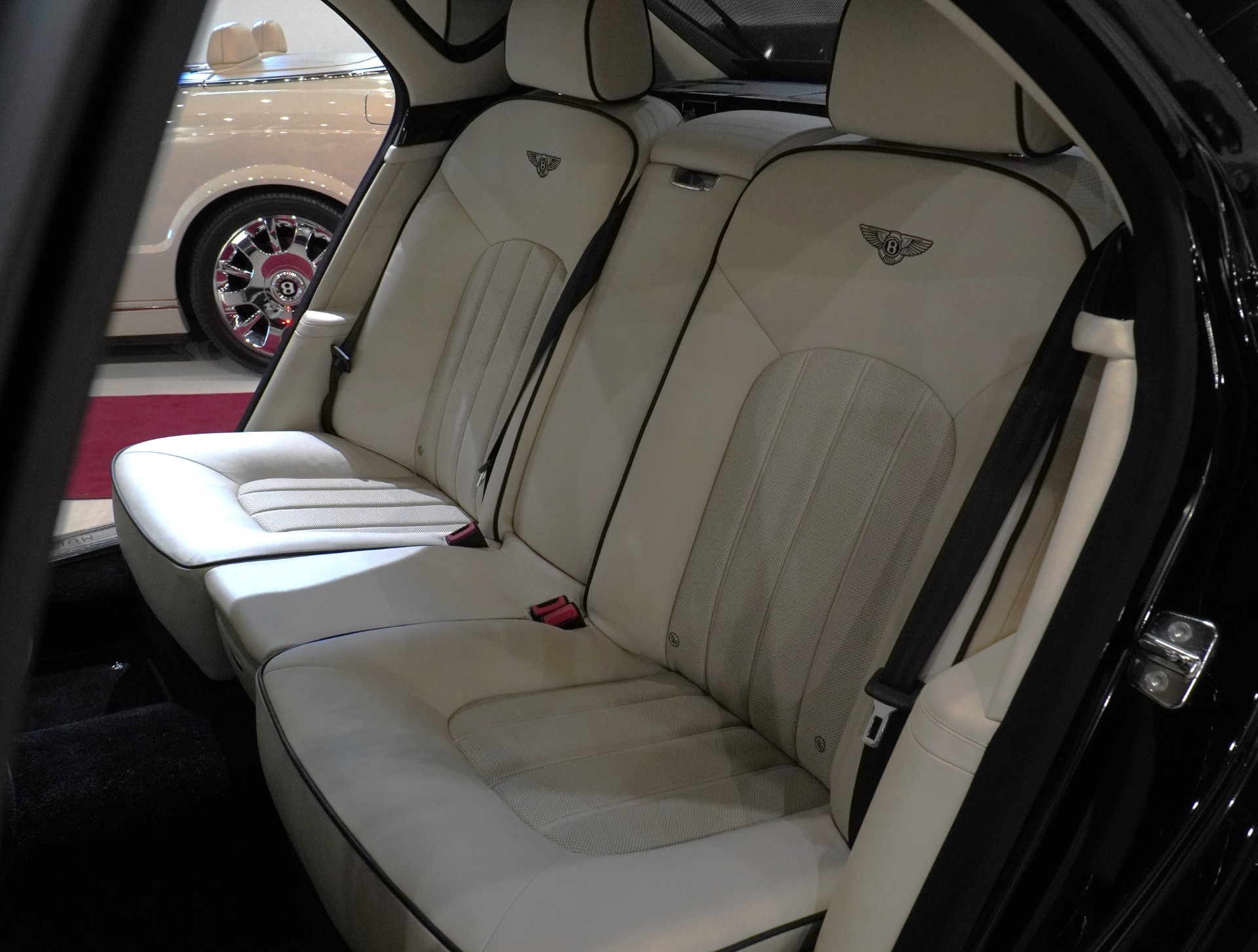 The New Auto Toy Store LLC - Used vehicle - SEDAN BENTLEY MULSANNE 2013