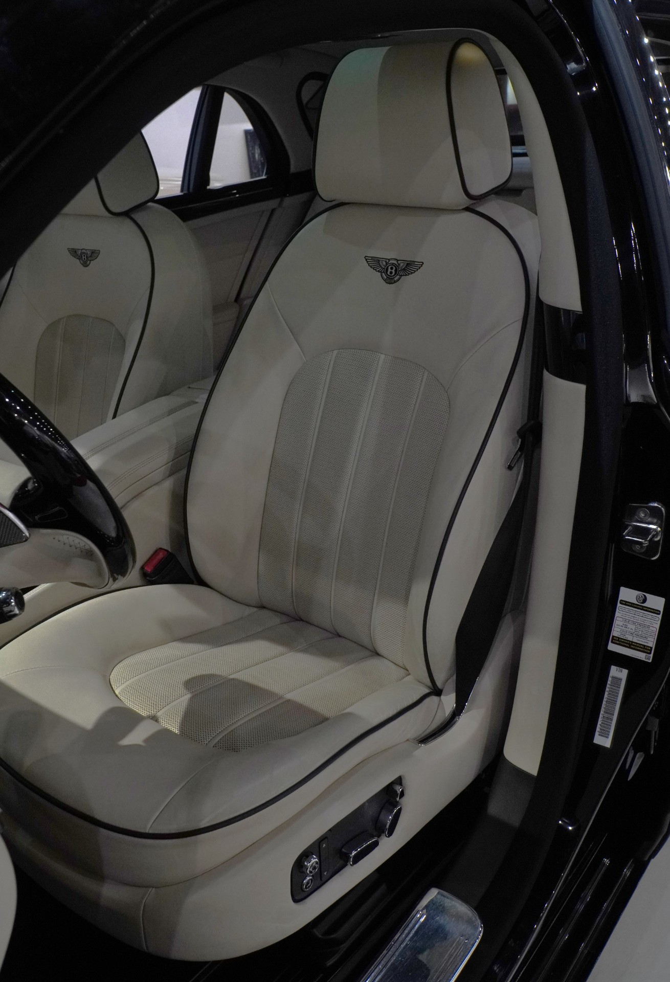 The New Auto Toy Store LLC - Used vehicle - SEDAN BENTLEY MULSANNE 2013