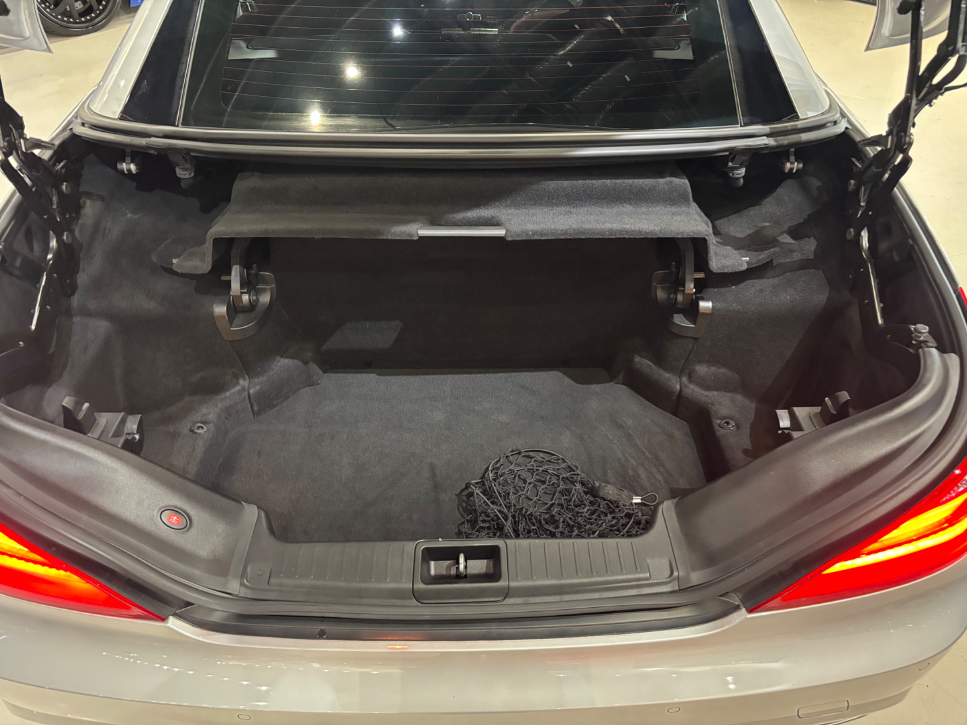 The New Auto Toy Store LLC - Used vehicle - CONVERTIBLE MERCEDES-BENZ SL-CLASS 2013