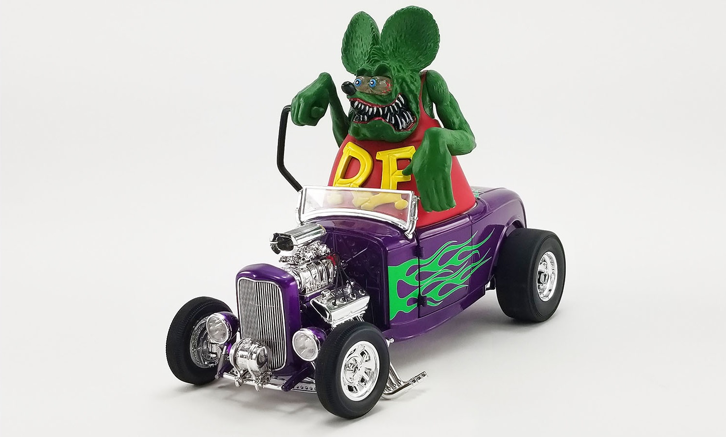 1932 FORD BLOWN HOT ROD ROADSTER WITH RAT FINK FIGURE in 1:18 scale by