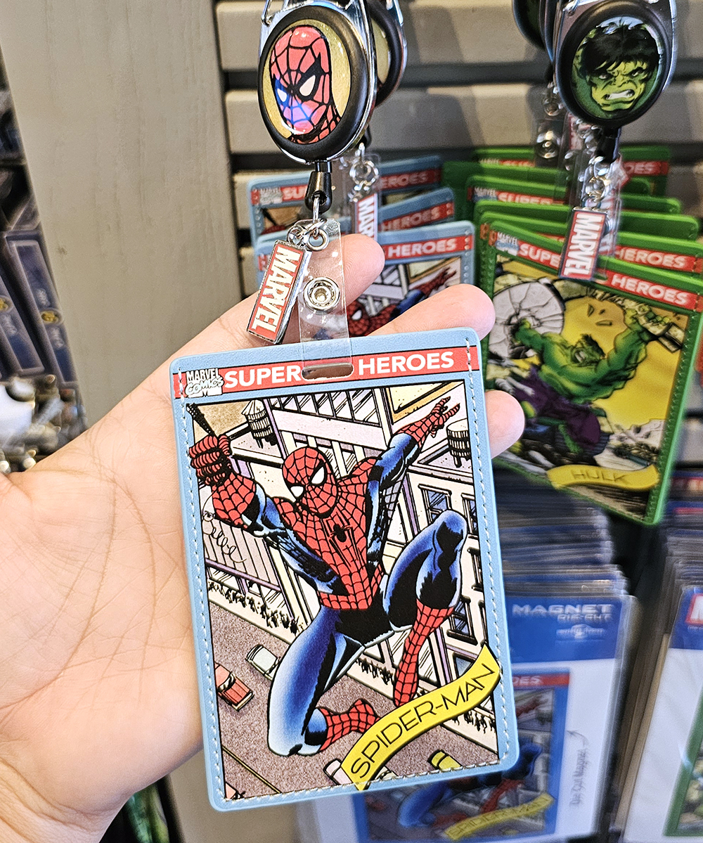 Universal Studios Parks Marvel Comic Retractable Badge Reel Spider-Man