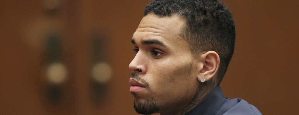 El rapero Chris Brown vuelve a ser acusado por violencia sexual.