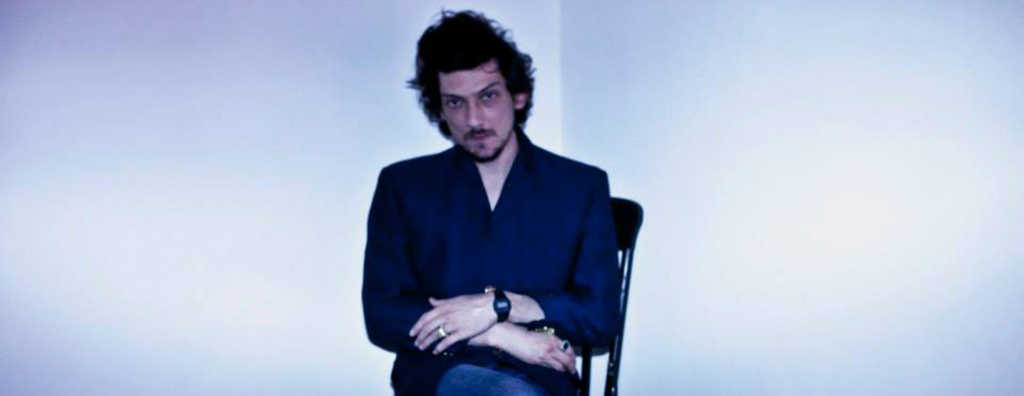 A León Larregui no le gustó el #10YearChallenge
