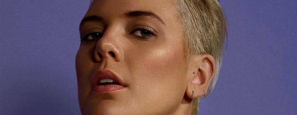 Escucha el remix que hicieron Tom & Collins a Language, de Betty Who.