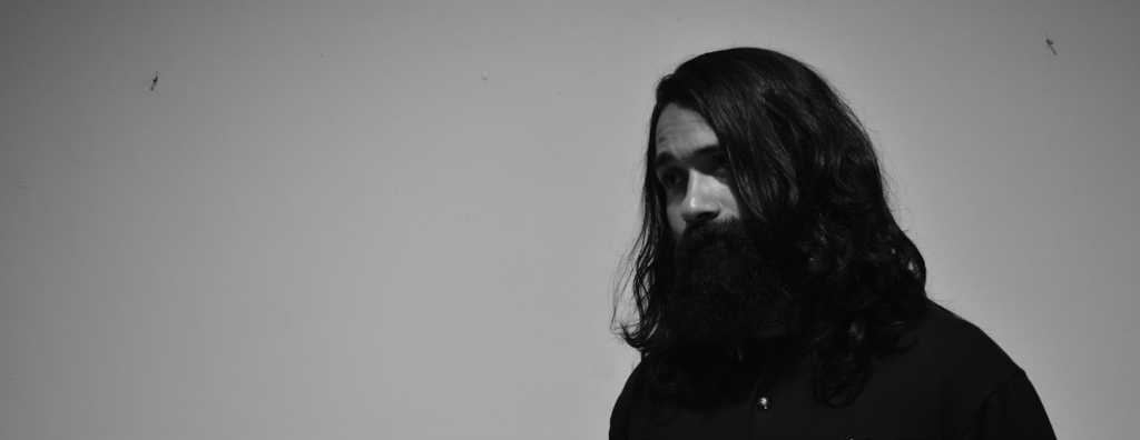 Max Chinasky nos toma desprevenidos con un nuevo video