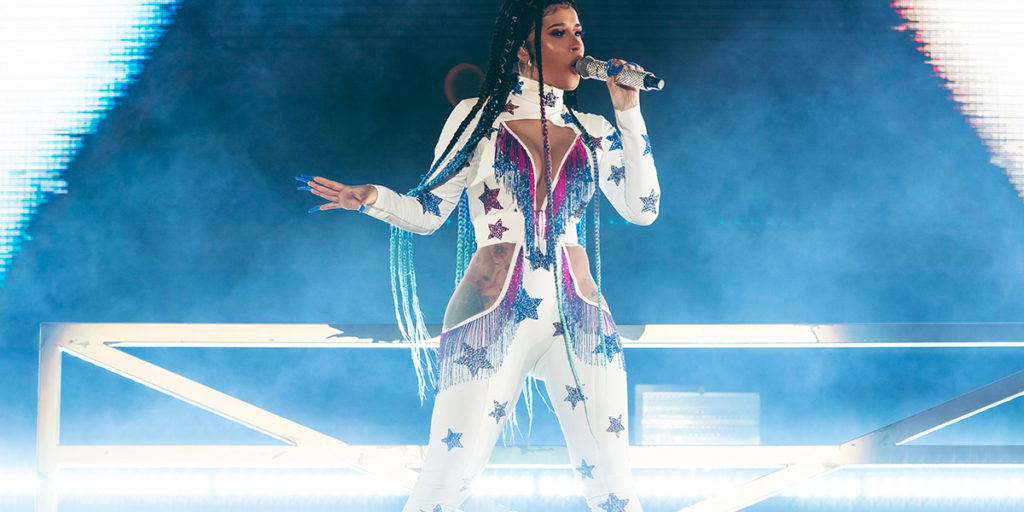 cardi-b-vestuario-acaparo-miradas-en-the-real-street-fest-2019
