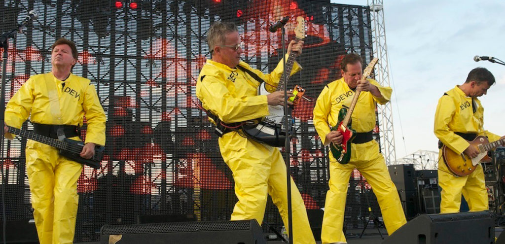devo-desert-daze-ultima-presentacion