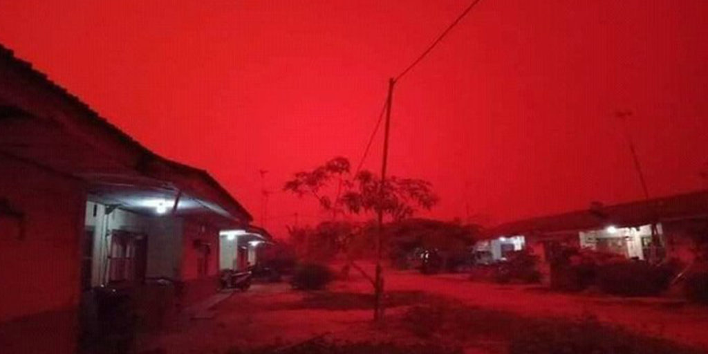 cielo-rojo-indonesia-incendios-toxico-2019