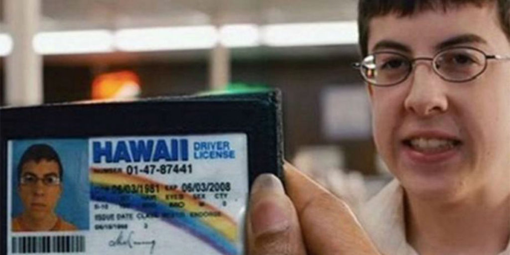 mclovin identificacion falsa chico arrestado alcohol
