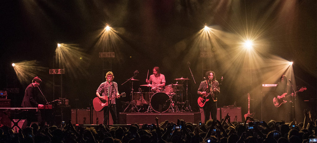 Más allá de sí mismos: The Raconteurs en El Plaza