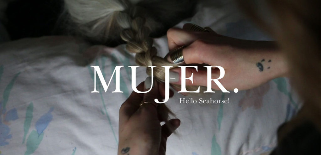 La trenza como ritual de amor: Hello Seahorse! presenta el video de Mujer