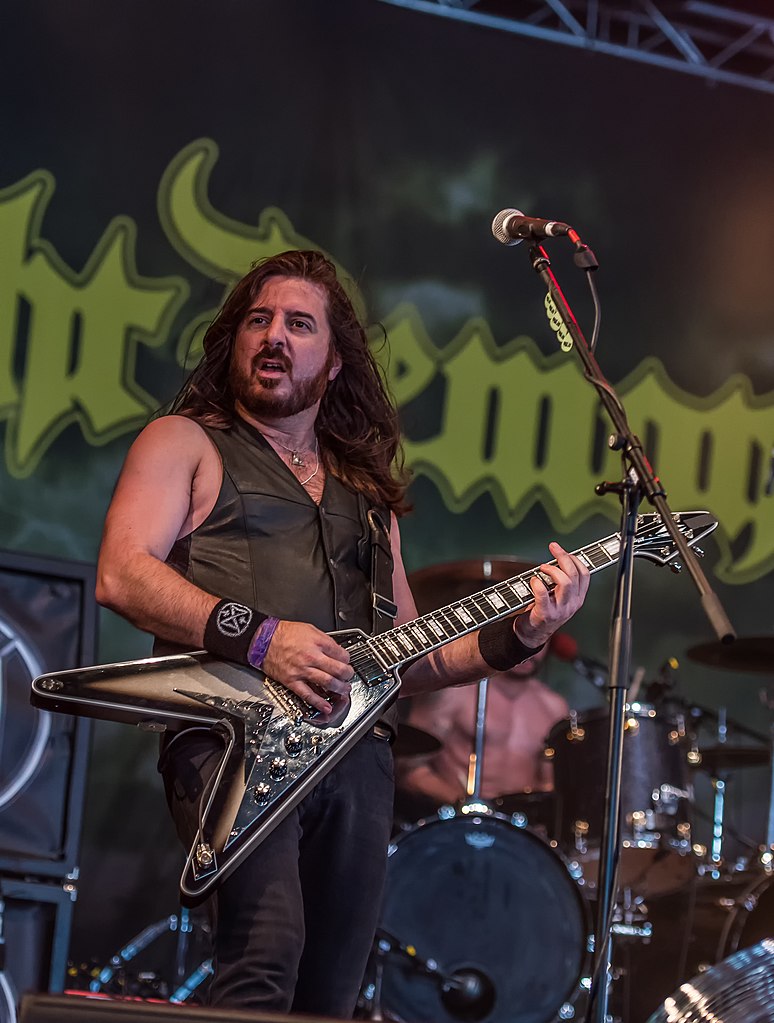 Candelabrum suma a Night Demon y Shining