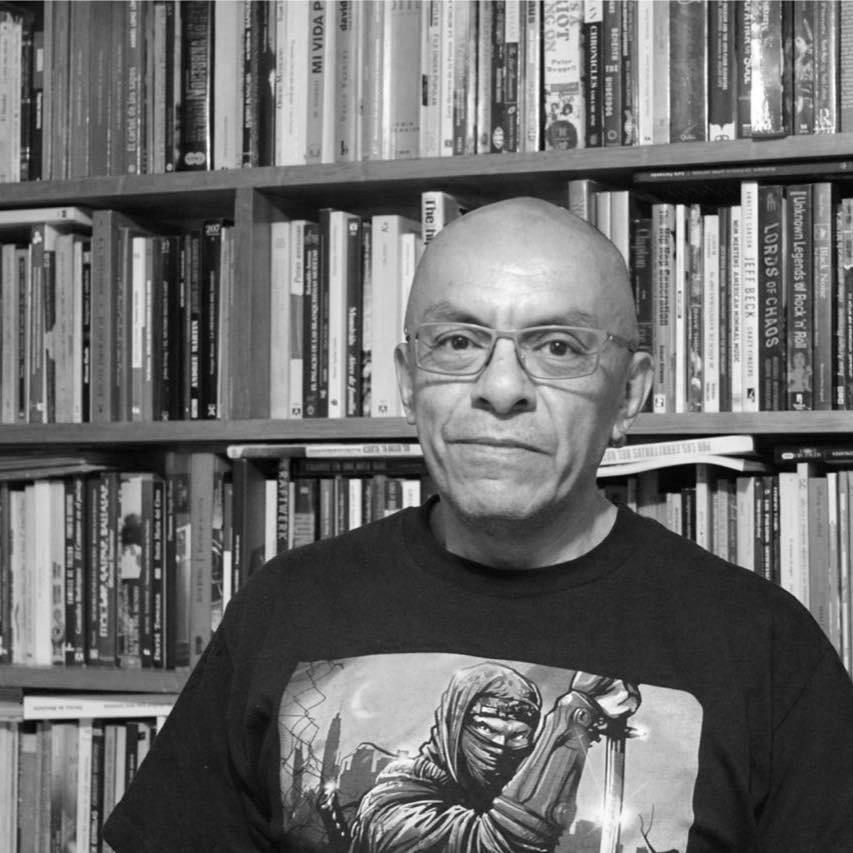 David Cortés: Escritos que danzan sobre el filo del tiempo