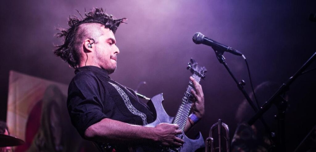 Luis Oropeza, guitarrista de Acrania inicia serie de videos instruccionales