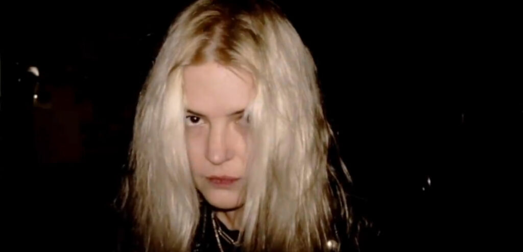 Alison Mosshart publica 'Rise' su primera canción como solista