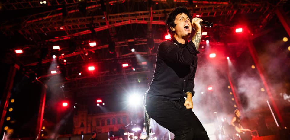 Escucha a Billie Joe Armstrong coverear 'Corpus Christi' de The Avengers