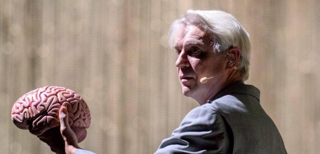 David Byrne estrena programa de radio mensual