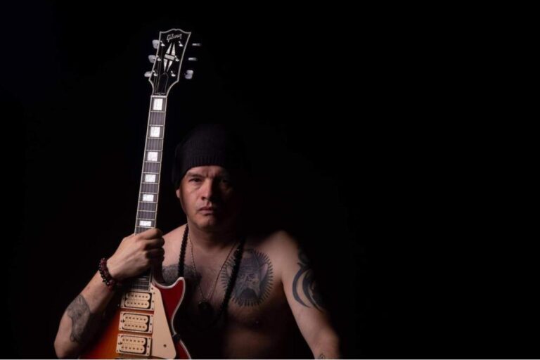 Toca la guitarra contra la ansiedad – #EnMisTiempos