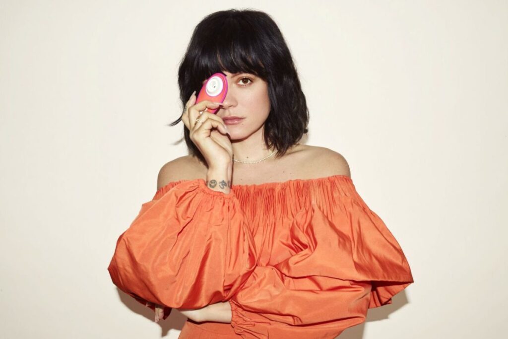 lily-allen-womanizer-juguete-sexual