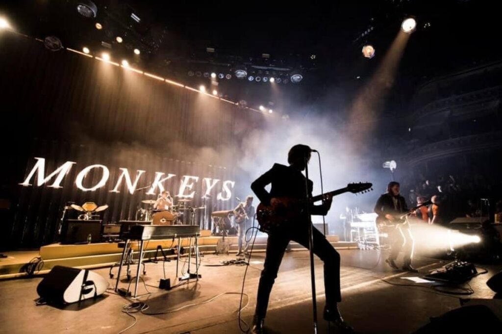 arctic-monkeys-505-royal-albert-hall-concierto