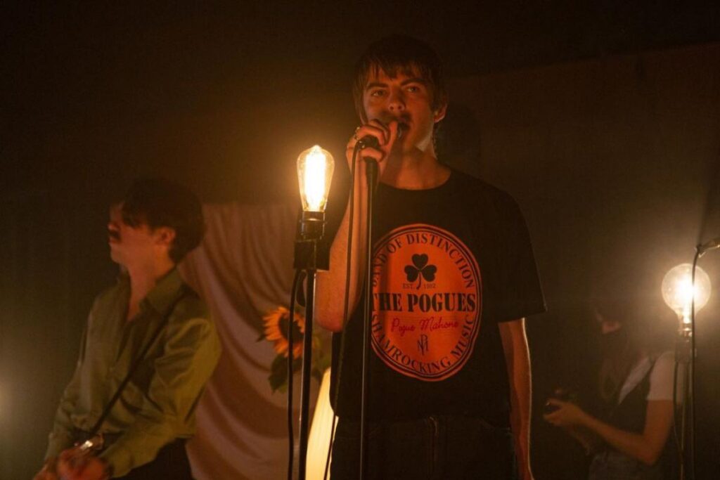 Fontaines D.C. comparte un cover a “I’m A Man You Don’t Meet Every Day” de The Pogues