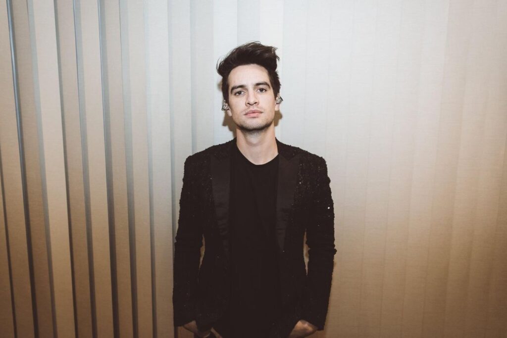 panic-at-the-disco-brendon-urie-twitter-trend-2021