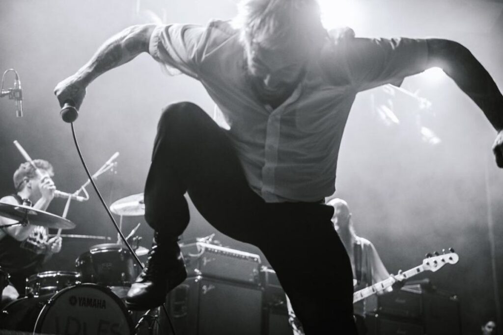 idles-estreno-video-oficial-reings-2021 1