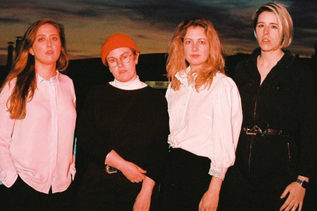 pillow-queens-concierto-liffey-en-vivo-the-late-late-show 1