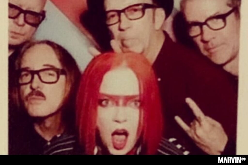 garbage-nueva-cancion-the-men-who-rule-the-world-disco-no-gods-no-masters (1)