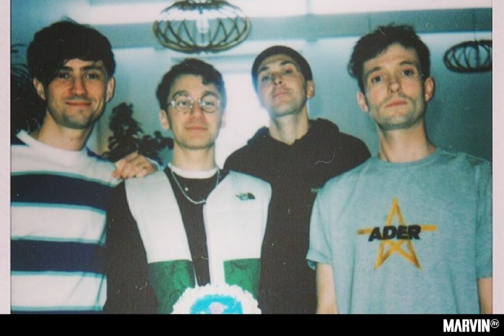 glass-animals-nueva-version-cancion-heat-waves-iaan-dior (1)