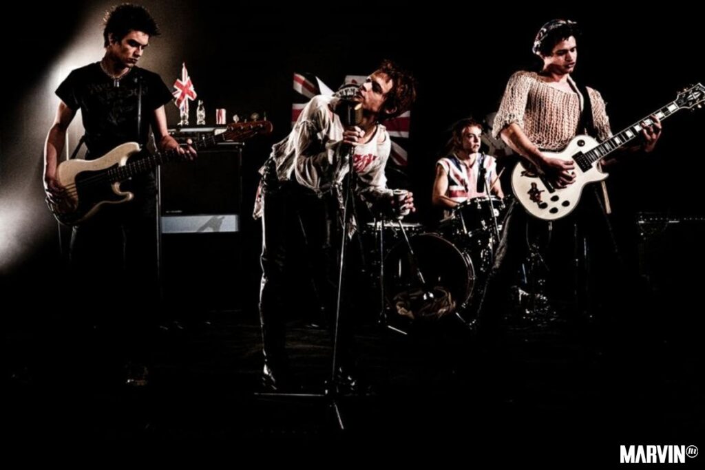 pistol-serie-biografica-sex-pistols-imagen-cast (1)