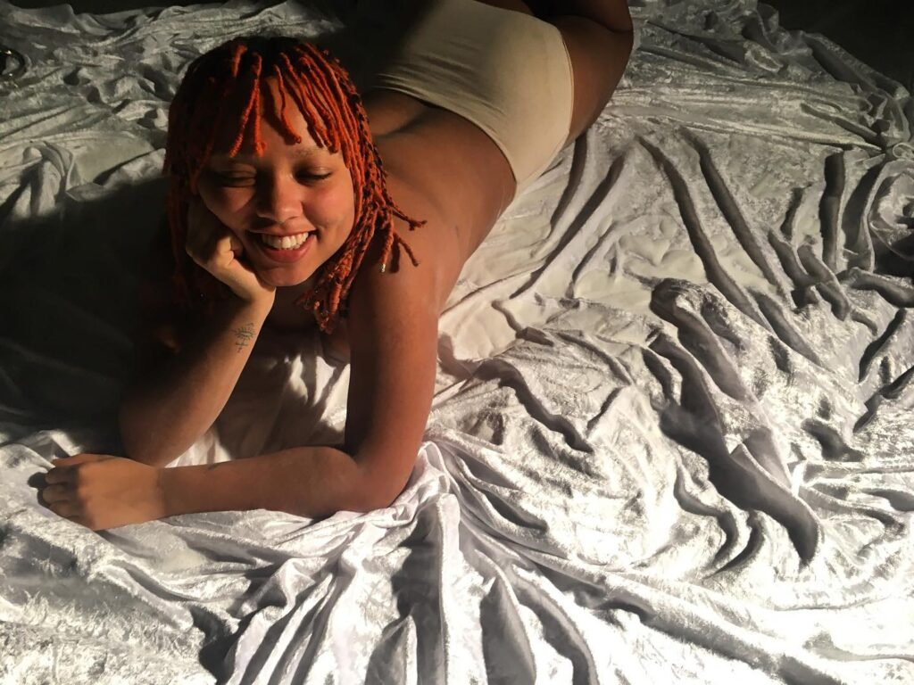 Café Marvin procaz luminoso con Feeo