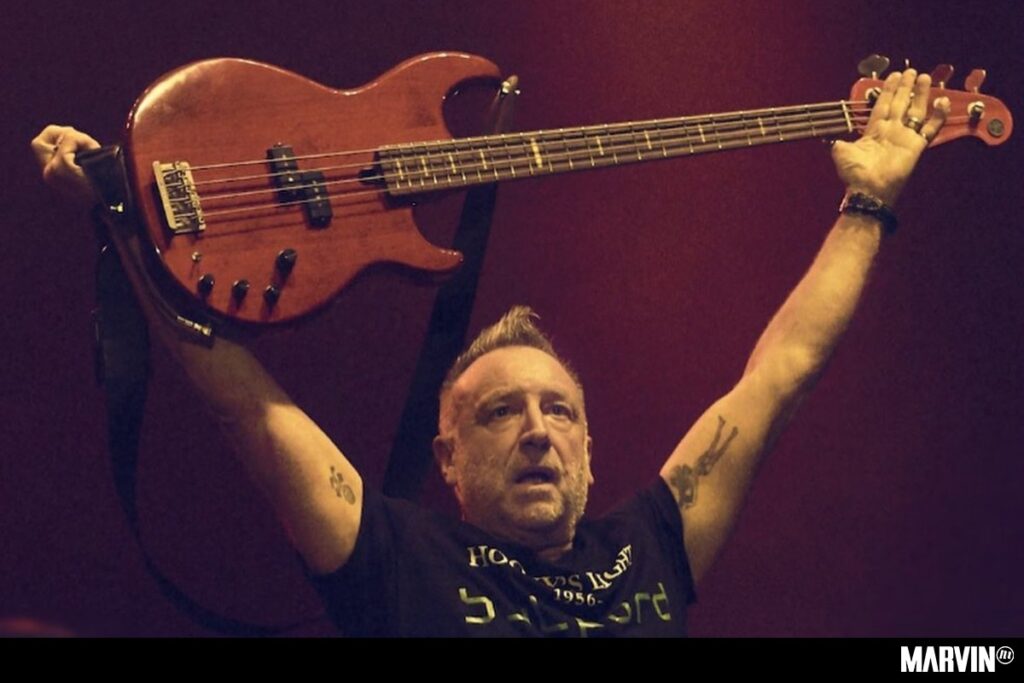peter-hook-venta-instrumentos-new-order-subasta (1)