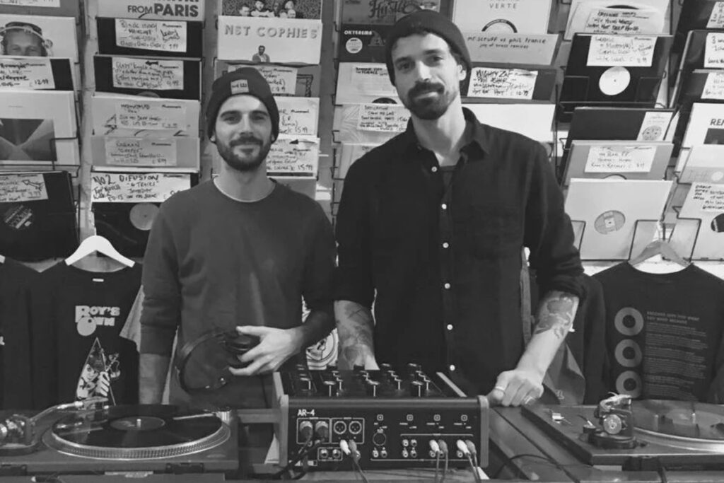 Café Marvin ego rever con Babe Roots