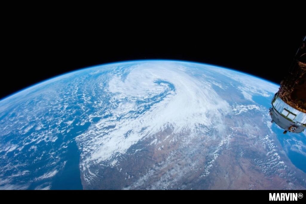 netflix-docu-serie-space-x-countdown-inspiration4-mission-space(1)