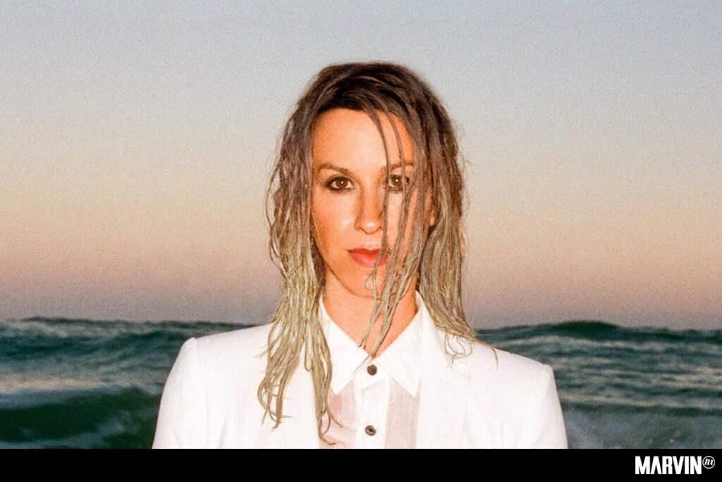 alanis-morissette-jagged-hbo-violacion-documental