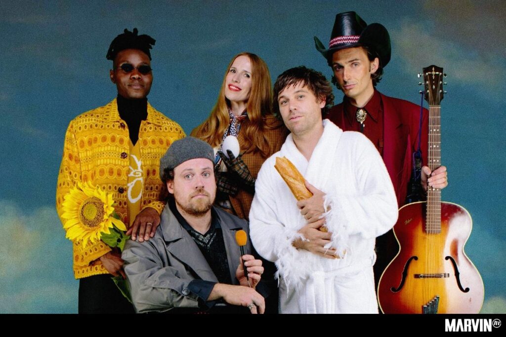 metronomy-small-world-nuevo-disco-anuncio