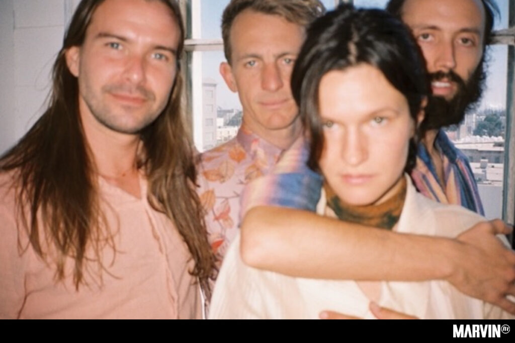 Big Thief:  5 canciones que adelantan la magia de tocar al interior de un dragón