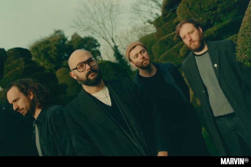 tv-priests-one-easy-thing-nueva-cancion