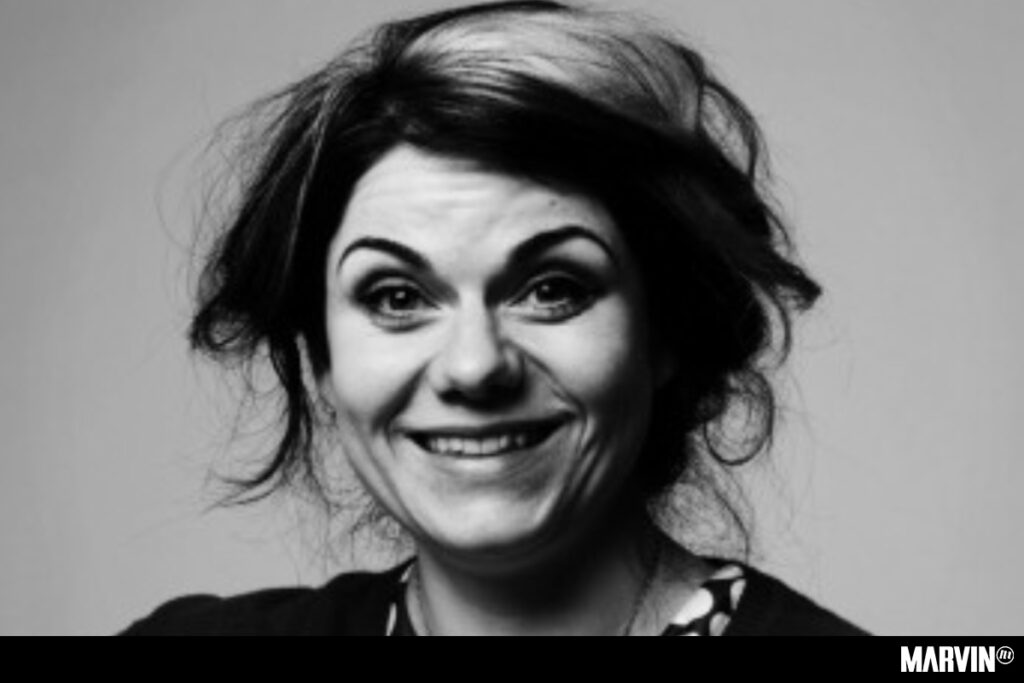 Caitlin Moran: una mujer de hoy en contra de dogmas, autocensura y corrección política