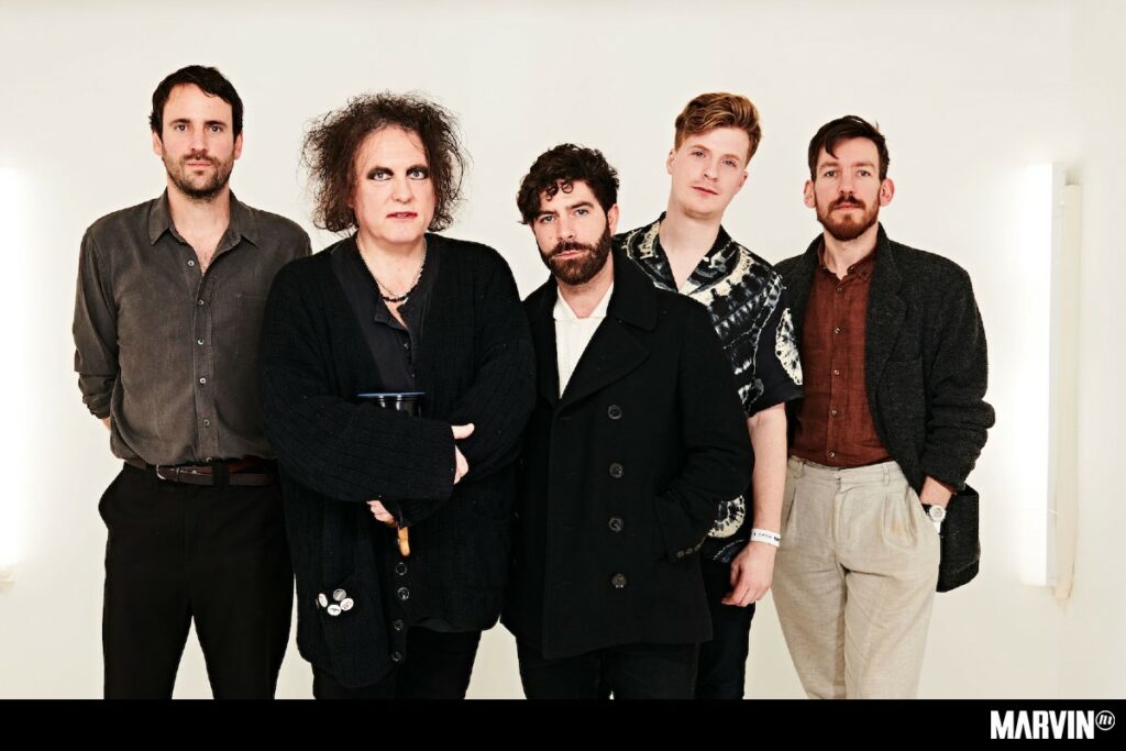 yannis-phillippakis-foals-robert-smith