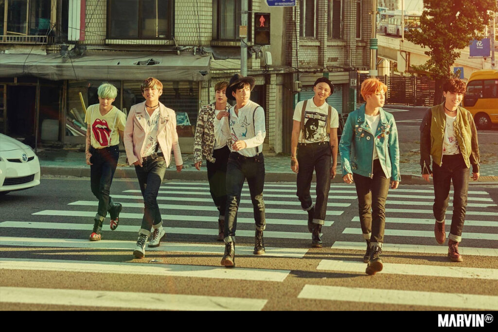 BTS lanzará una serie y una película en streaming