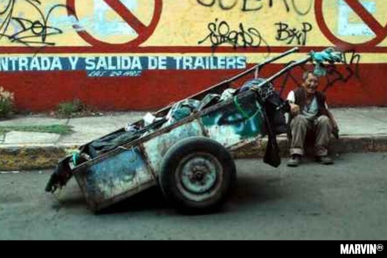 colchones-estufas-musica-vieja-que-venda-metallica-mozart-ibero-radio-ray-bradbury