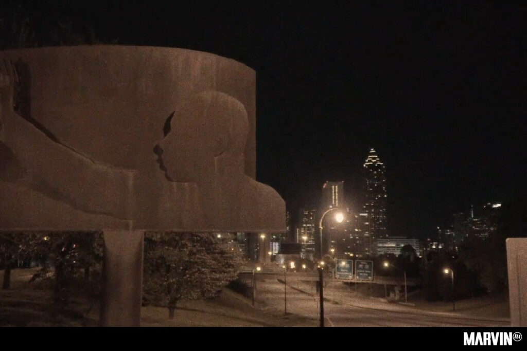 Zack de la Rocha se muestra aguerrido y agresivo al colaborar con Algiers