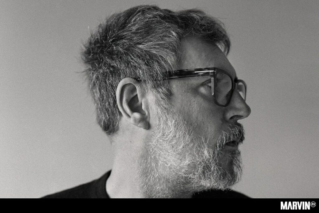 Iván Ferreiro y la vida muy tensa “En el alambre”