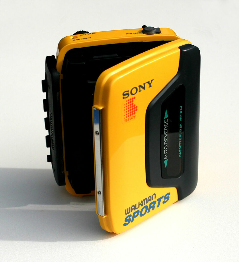 1200px Sony Walkman02