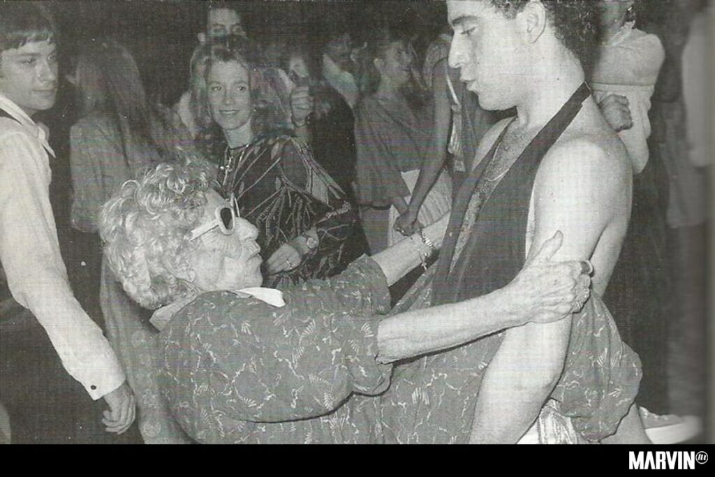 ‘Dance usted’: para reflexionar y evocar las discotecas (y el baile mismo)