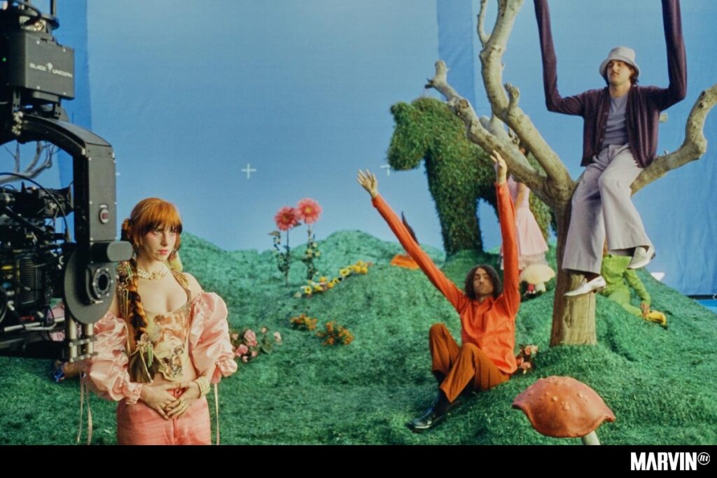 Paramore estrena el video musical de “Running out of time”