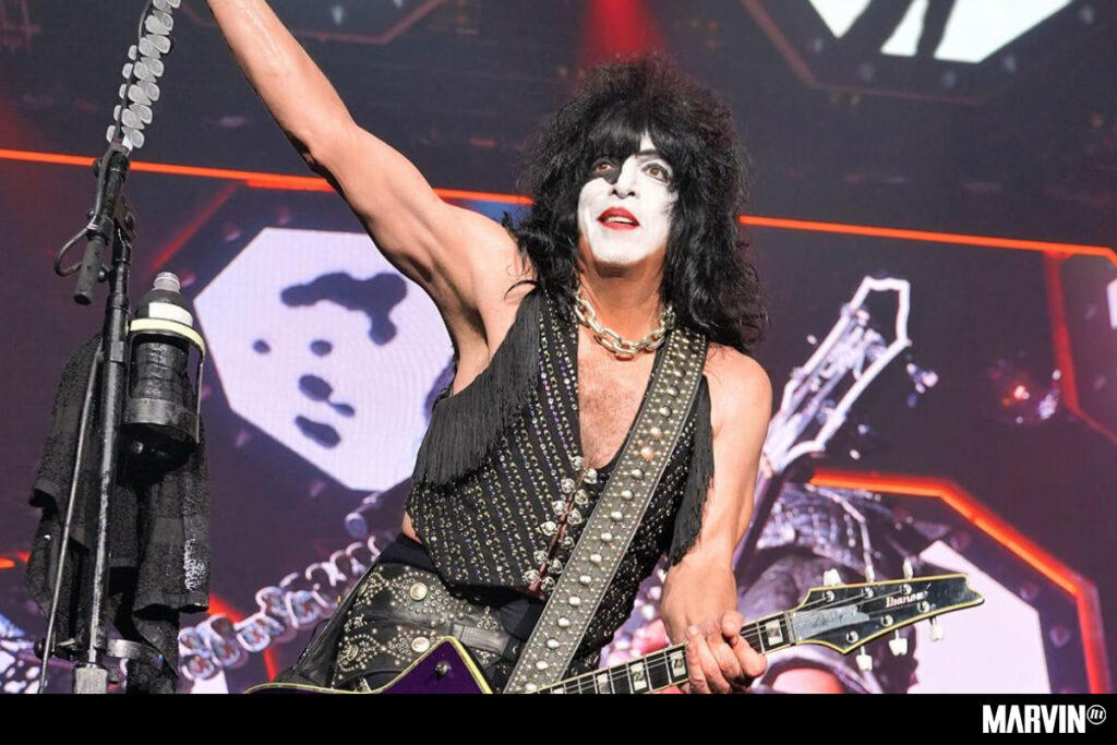Paul Stanley responde a las críticas por sus comentarios sobre el tratamiento de reasignación de sexo para niños.