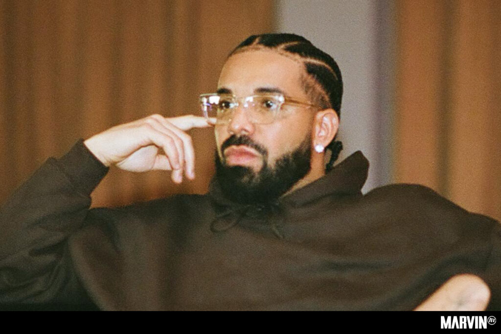 Drake compra anillo de Tupac por más de 1 millón de dólares